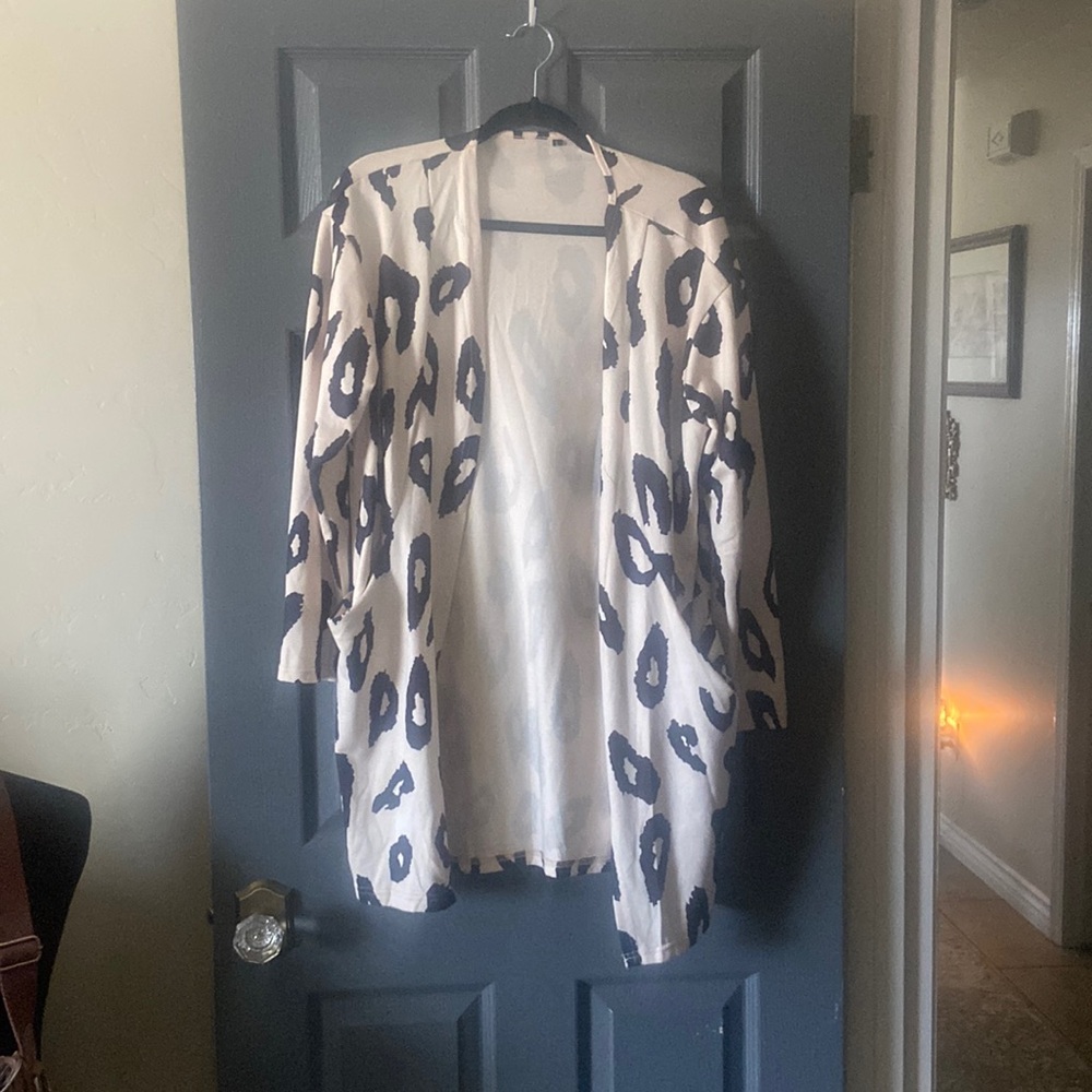 Cheetah shawl